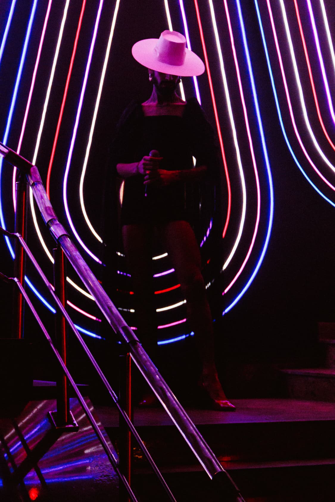 Identidade visual Love Cabaret, sistema multi-tipográfico RegularSwitch